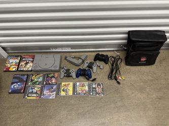 RETRO: PLAYSTATION 1 BUNDLE