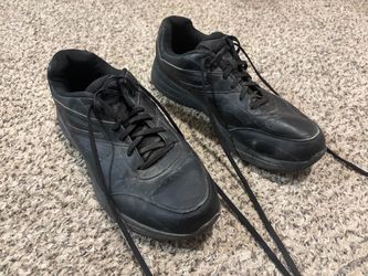 Size 12 Black Leather Walking Sneakers