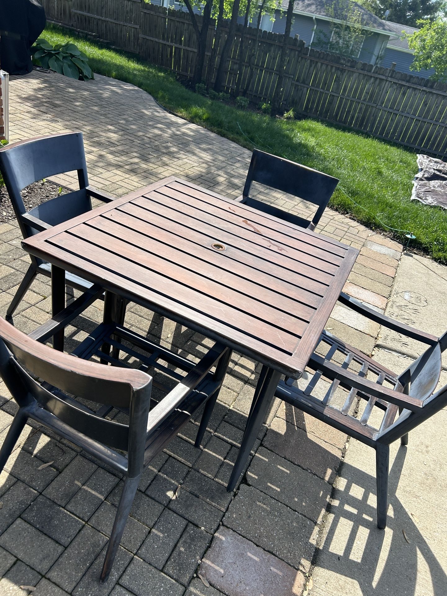 Patio Table and 4 Chairs 