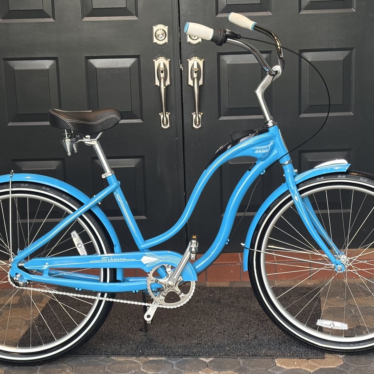 Schwinn (NEW) Debutante Cruiser Shimano Nexus 3SPD Used For