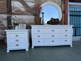 Long Dresser With Nighstand