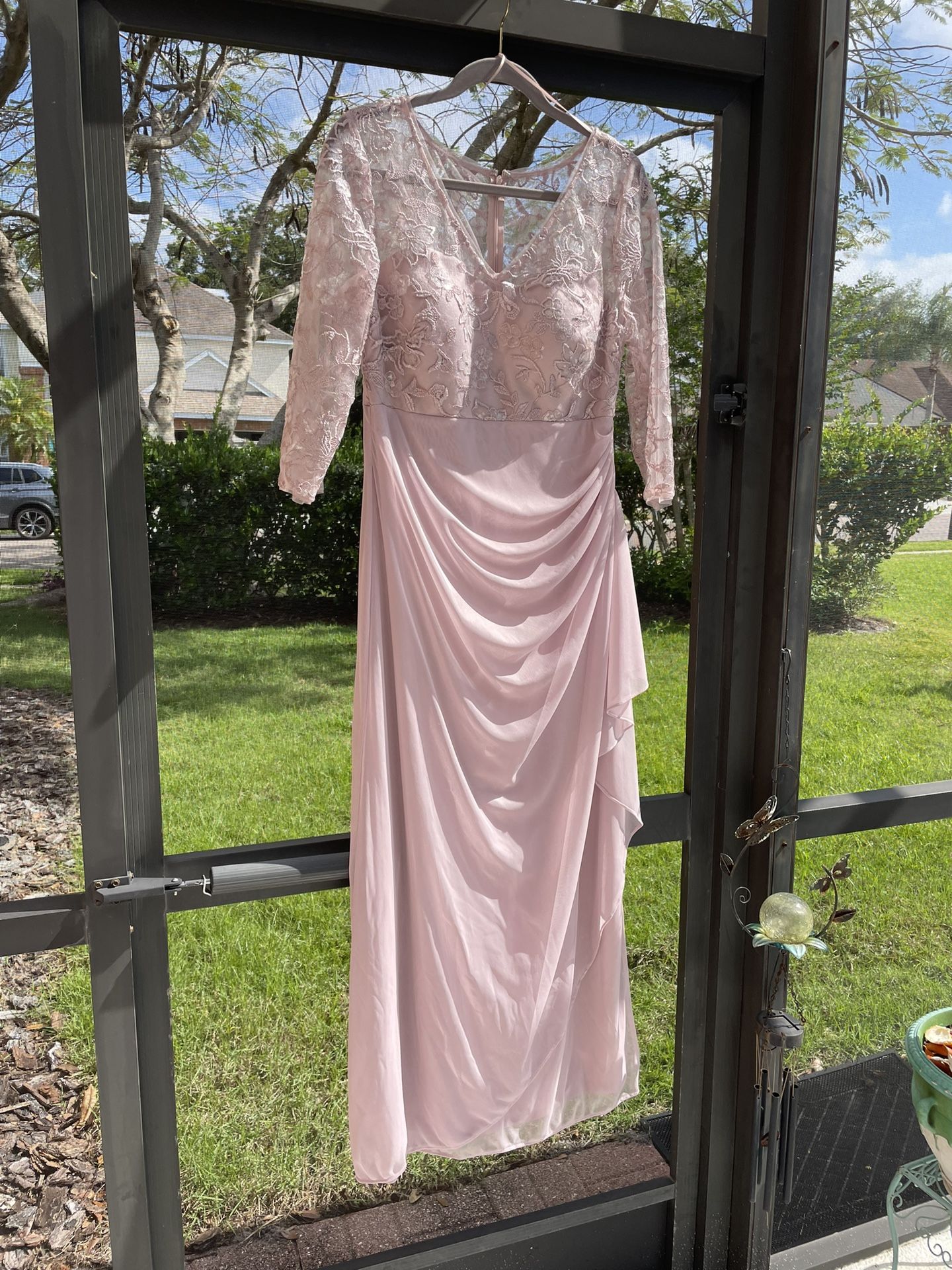 Alex Evenings Brand Mother of the bride Or Groom. size 14