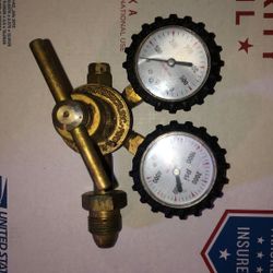 Uniweld RHP400 Nitrogen Regulator with 0-400 PSI Delivery Pressure  Excellent Condition 