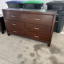 6 Drawer Brown Dresser With A Nightstand!