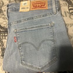Levis shaping Skinny Size 28 45$