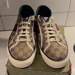 Men Gucci  tennis sneaker