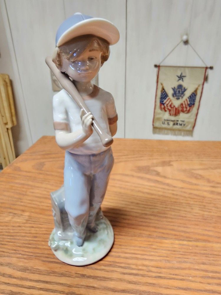 Lladro "Willing To Play" #7610