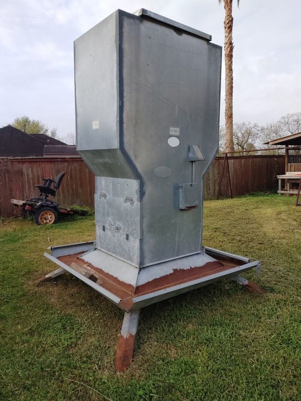 Used Lamco Feeder 1200lbs Deer Feeder for Sale in Pasadena, TX OfferUp