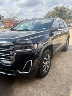 2022 GMC Acadia SLT/ 7 passengers