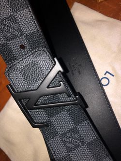 Mens Designer Clothes  LOUIS VUITTON leather belt with silver