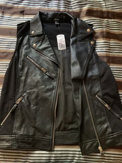 Brand new vest from F21