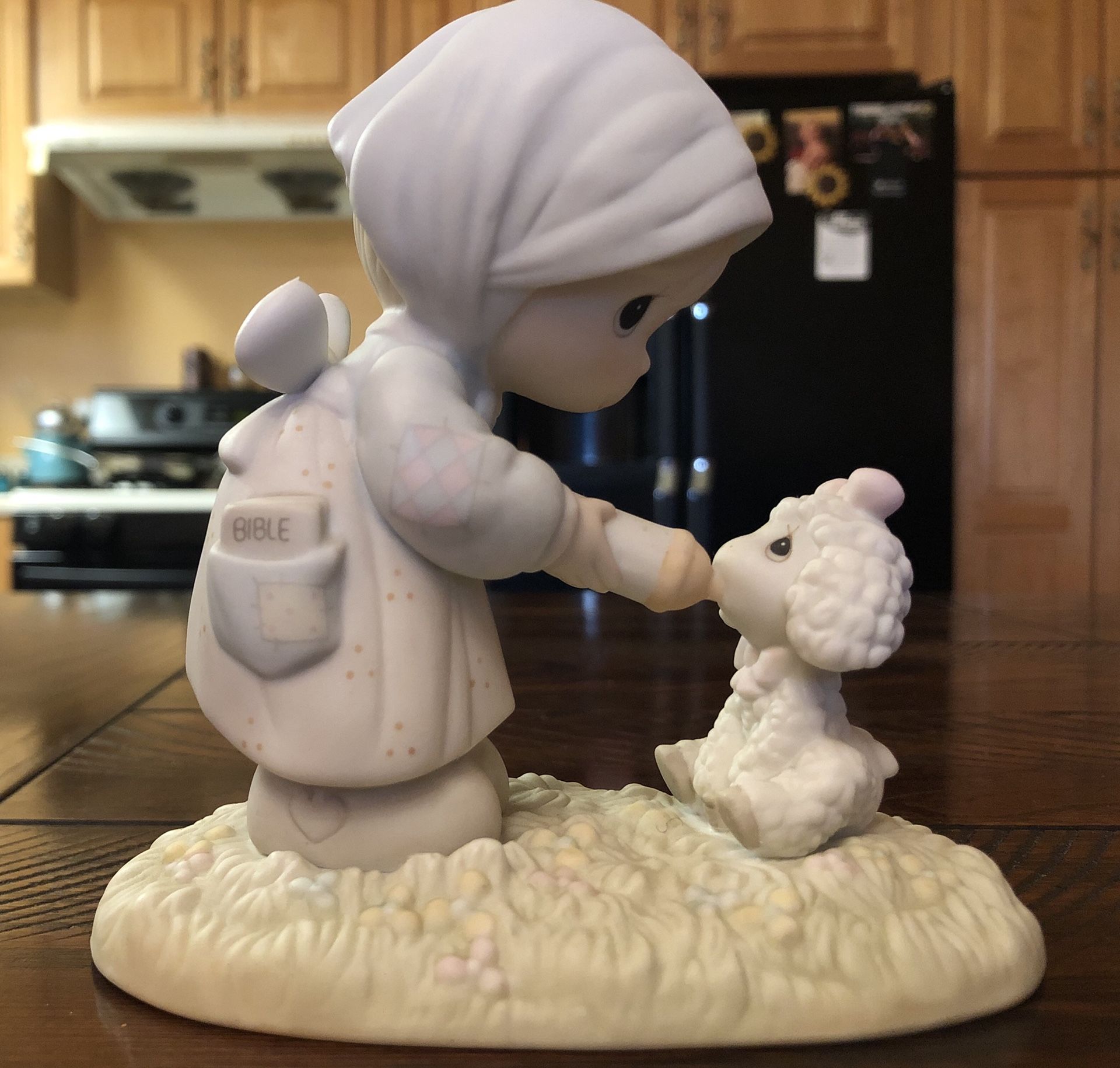 1987 Precious Moments “Feed My Sheep” By Samuel J. Butcher Special Addition Collectors Club! PM-871