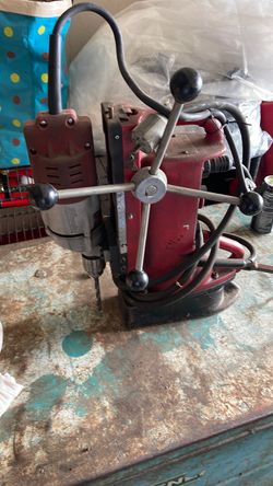 Milwaukee Magnetic Drill Press
