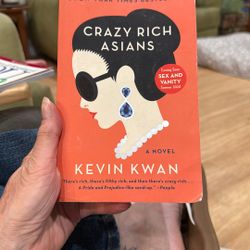 Crazy Rich Asians Paperback 