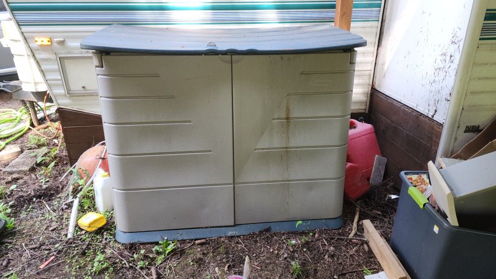 Rubbermaid Storage Shed