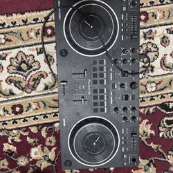 Pioneer DDJ REV1 Dj Mixer
