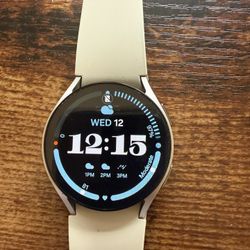Galaxy Watch 6 40mm With Charger