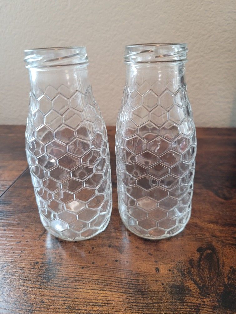 Vintage Rooster Milk Glasses