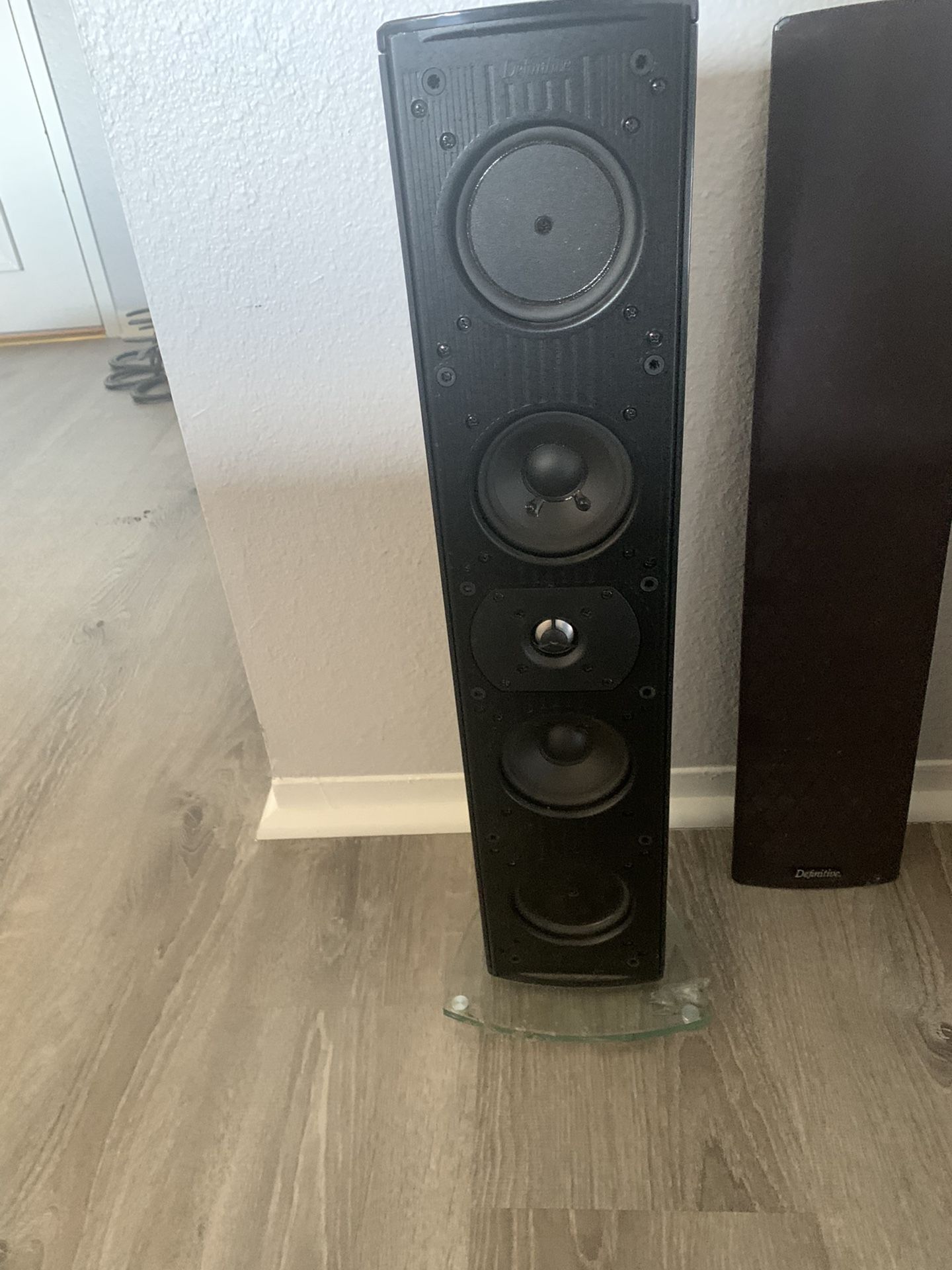 Definitive Technology Speakers Mythos Two
