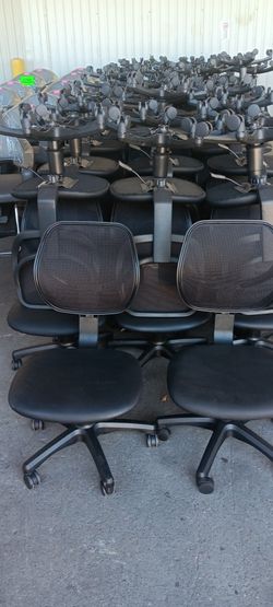 OFFICE CHAIRS AVAILABLE FOR SALE!!!!..each 