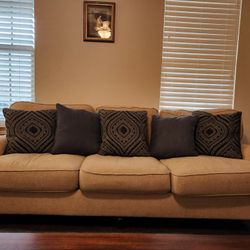 Great Comfortable Sofa Set