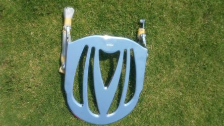 Motorcycle luggage rack