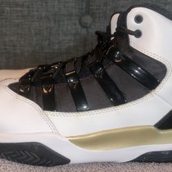 Air Jordan Max Aura 'White Black Gold’