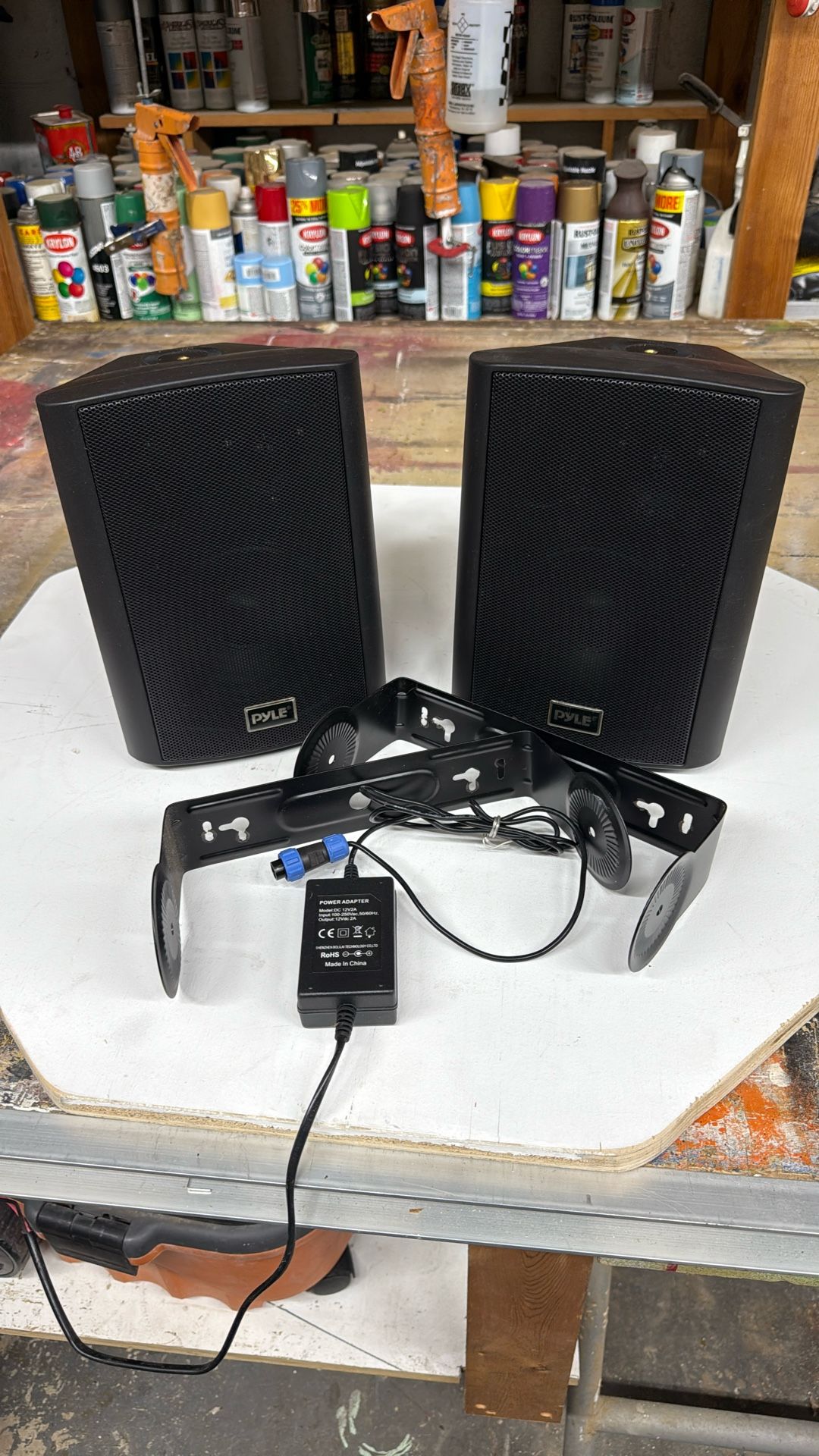 Pyle Indoor/outdoor Powered Bluetooth Speakers, Pair