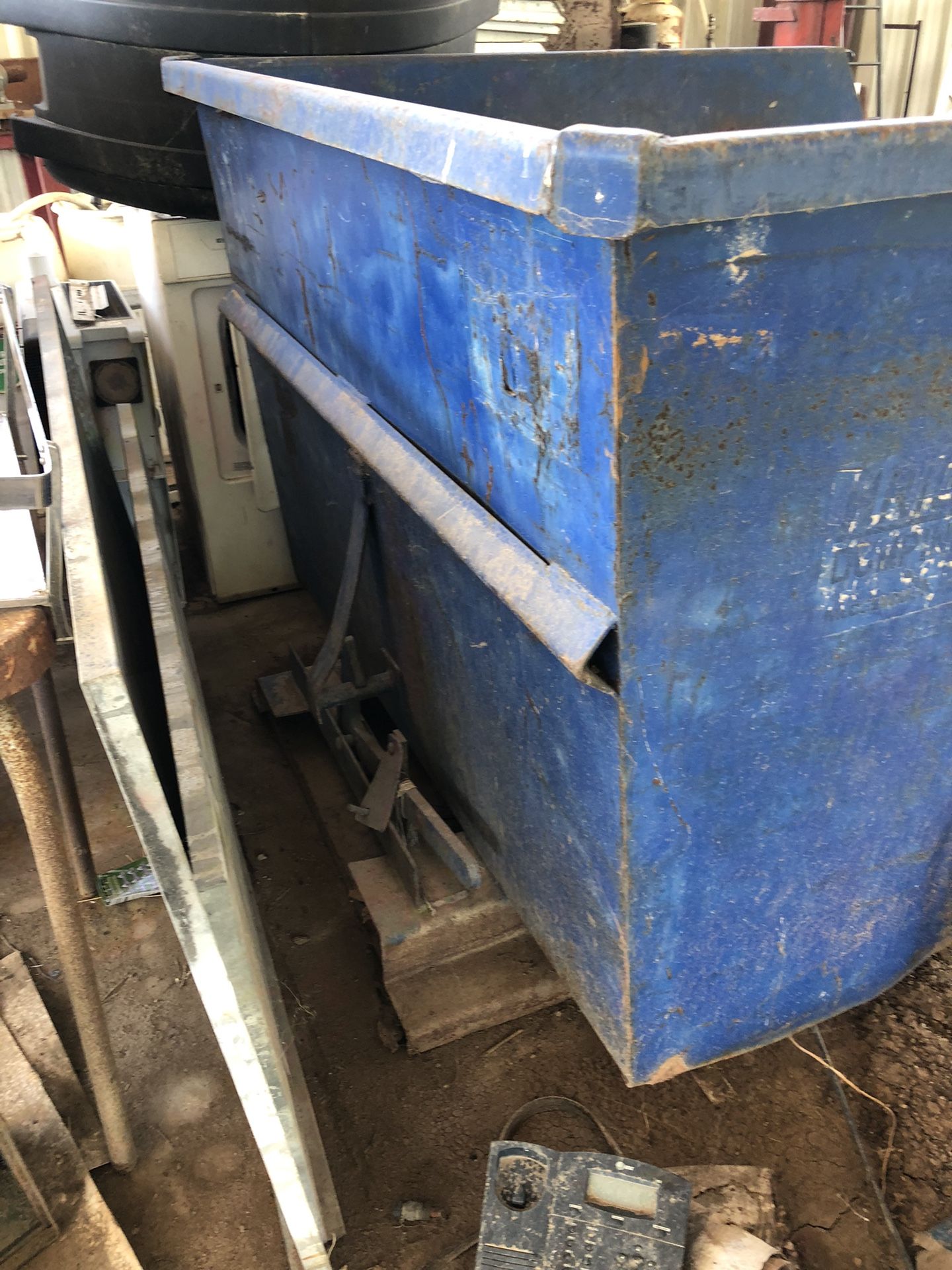 Heavy Duty Self Dumping Hopper 