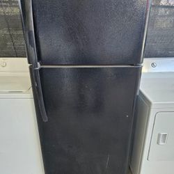 Black G.E. Refrigerator - Perfect Working Condition