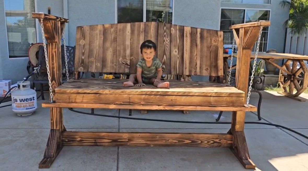 Swing / rocking bench for outdoor