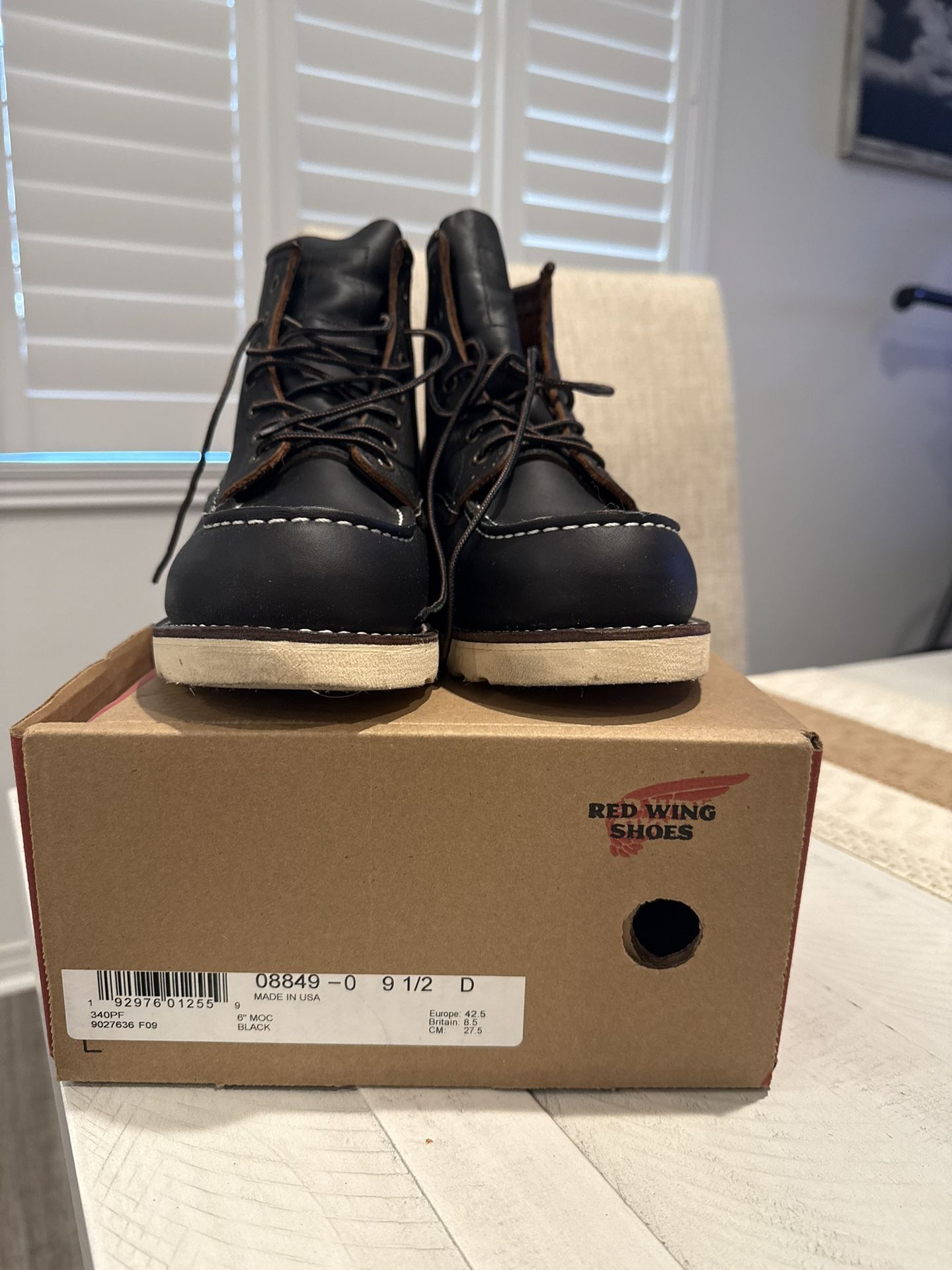 RED WING Heritage - Style 8849 CLASSIC MOC TOE MEN'S 6-INCH BOOT IN BLACK PRAIRIE LEATHER