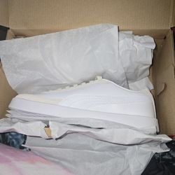 Puma tennis shoes