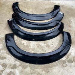Aftermarket extended, flares Ford super duty