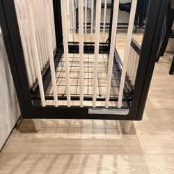 Baby Crib/ Toddler Bed 