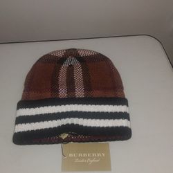 BURBERRY BEANIE HAT 