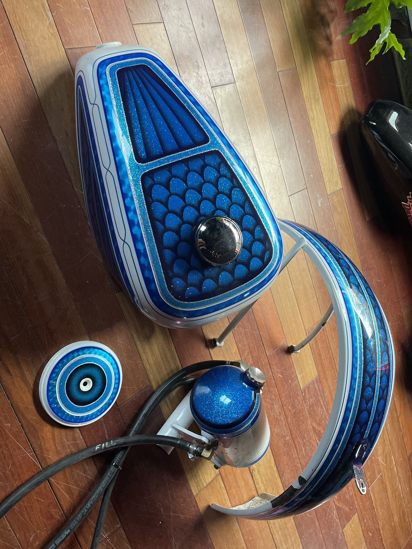 Supper Custom Tank And Tins Set