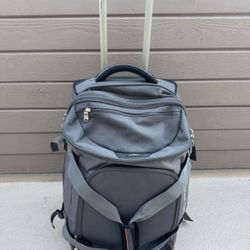 High Sierra Rolling Duffle Bag/ Backpack
