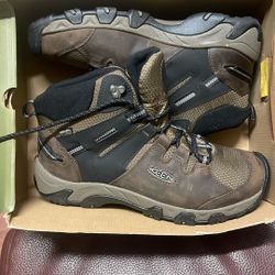 Keen  Boots Size 13 Men