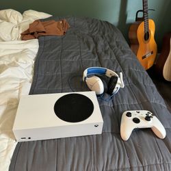 Xbox Xs 512gb And Turtle Beach Headset
