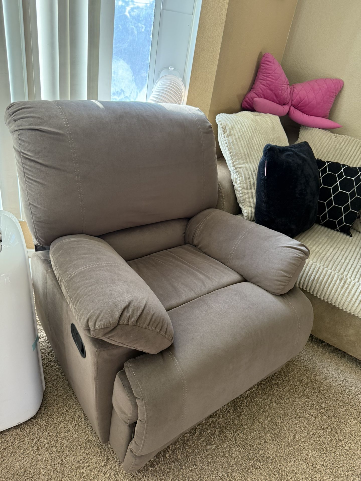 Recliner Chair 