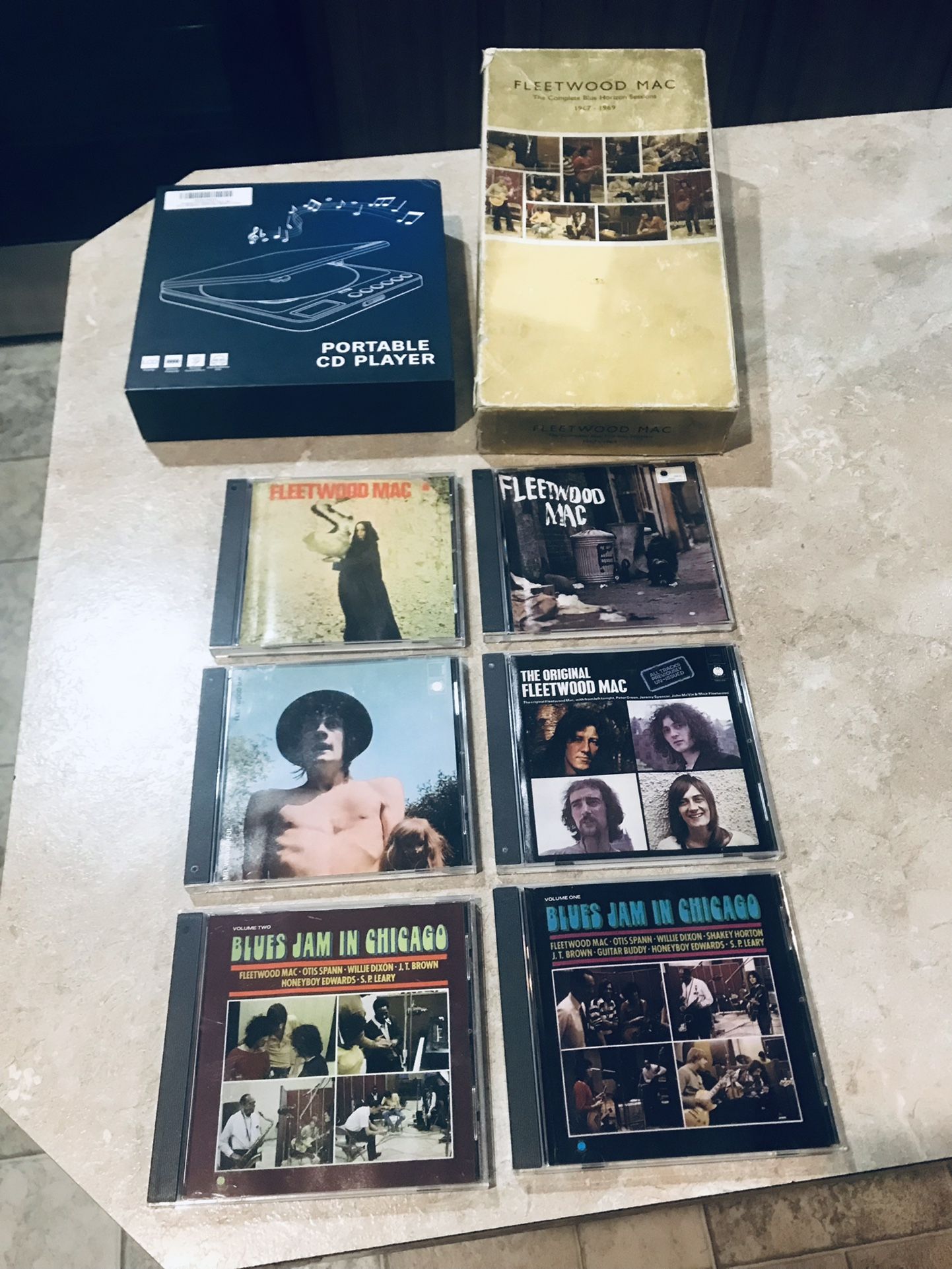 Portable Cd Player And Set Fleetwood Mac Cd