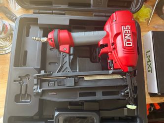 Senco Pneumatic Nail Gun with Case