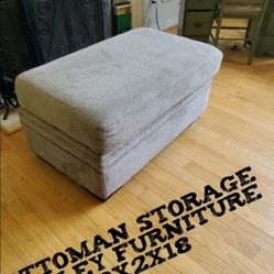 Storage Ottoman.. Price Drop Excellent Condition 