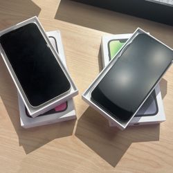 iPhones 14 White And Black
