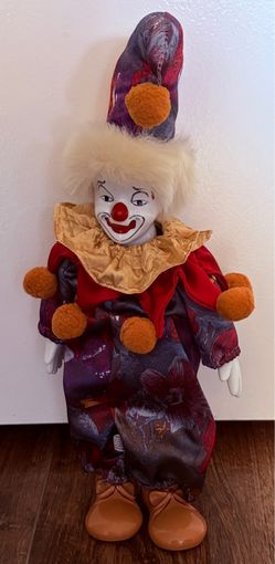 1980’s vintage porcelain clown music box.