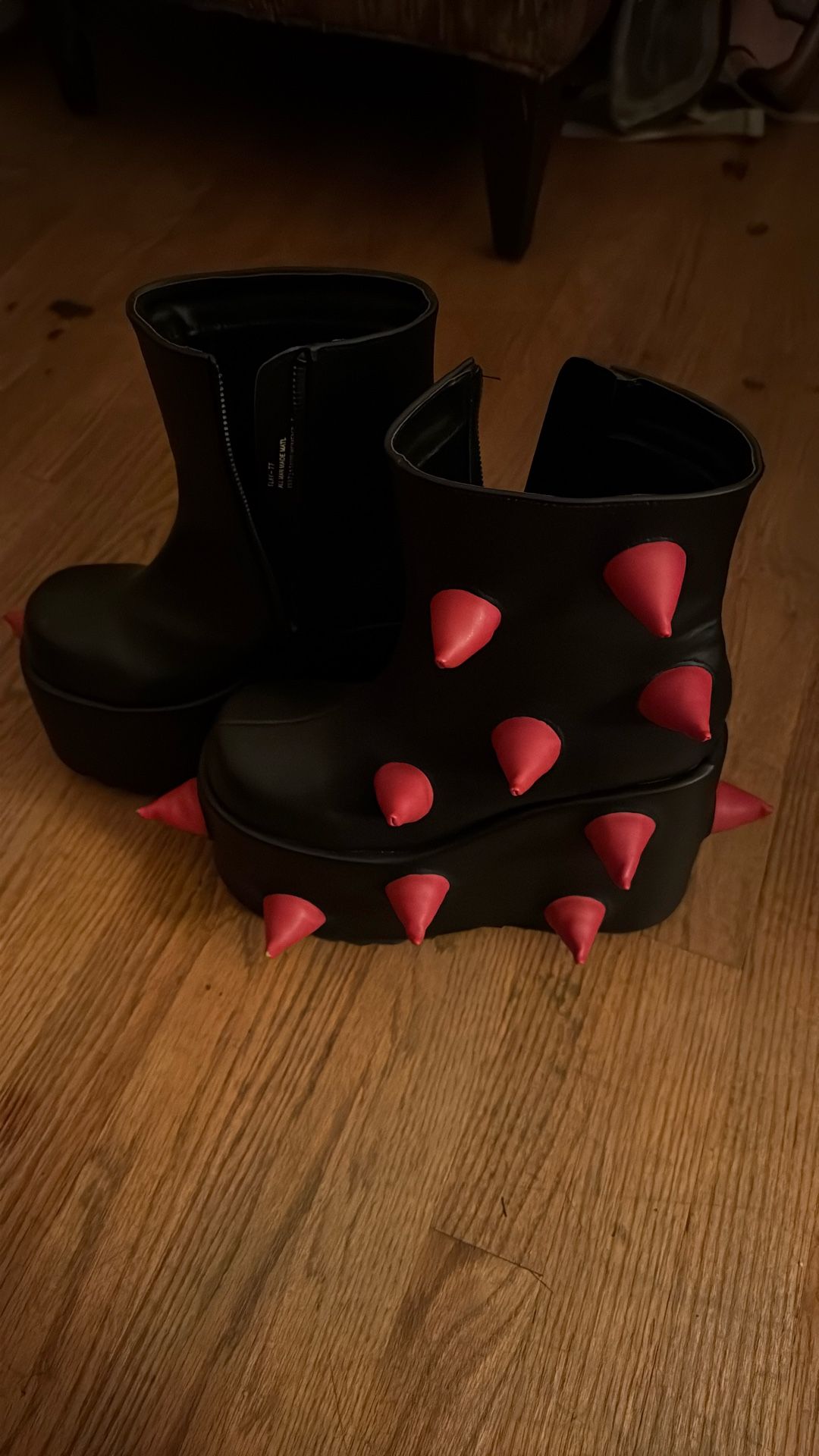 Demonia Slay 77 Boots Size 9