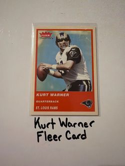 Kurt Warner St. Louis Rams Hall of Fame QB Fleer Card.