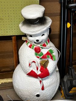 Snowman blow mold