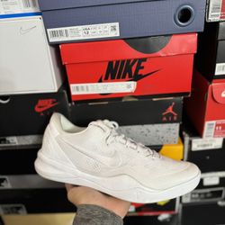 Kobe 8 Protro Halo  size 11 VNDS